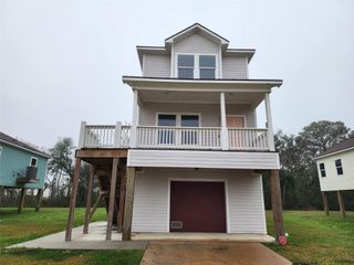 6202 Lacey Oak Drive, Hitchcock, TX 77563