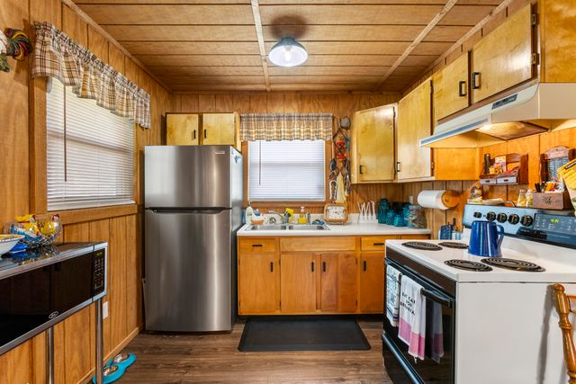 16 Dogwood Drive, Wellington, KY 40387