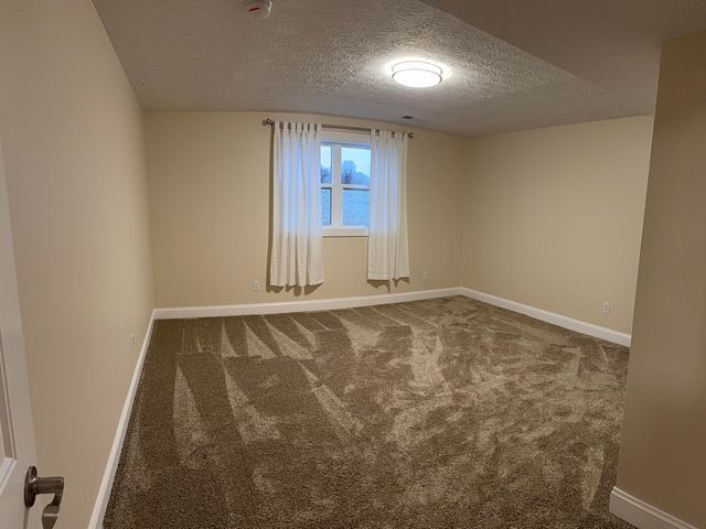 18 Ash Drive, Nancy, KY 42544