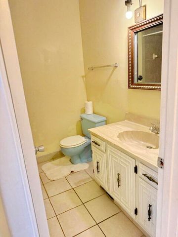 5300 WASHINGTON Street W515, Hollywood, FL 33021