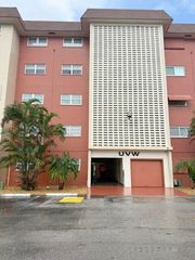 5300 WASHINGTON Street W515, Hollywood, FL 33021