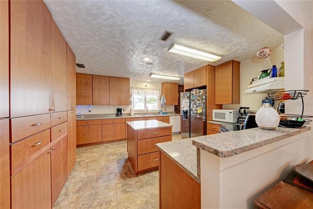 3810 18TH AVENUE W, Bradenton, FL 34205