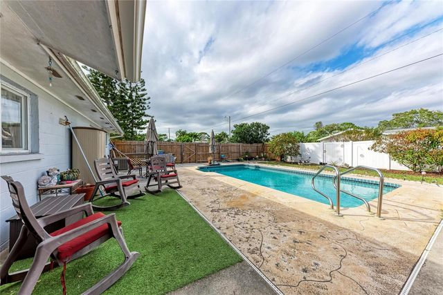 3810 18TH AVENUE W, Bradenton, FL 34205