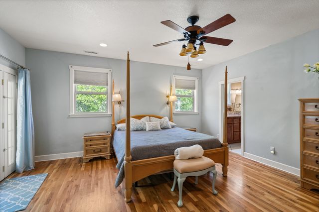 2809 Dead Indian Memorial Road, Ashland, OR 97520