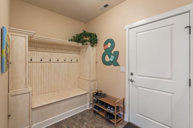 2809 Dead Indian Memorial Road, Ashland, OR 97520