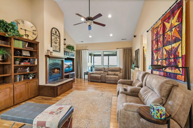 2809 Dead Indian Memorial Road, Ashland, OR 97520