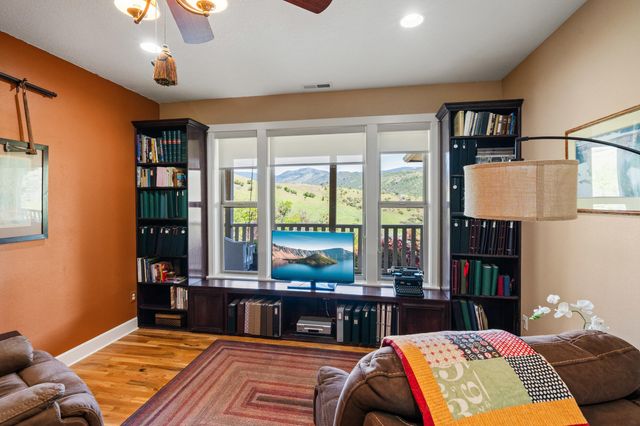 2809 Dead Indian Memorial Road, Ashland, OR 97520