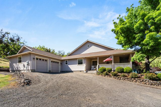 2809 Dead Indian Memorial Road, Ashland, OR 97520