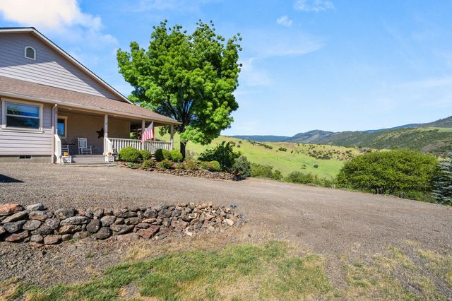 2809 Dead Indian Memorial Road, Ashland, OR 97520