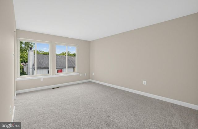 8713 RIDGE HOLLOW CT, Springfield, VA 22152