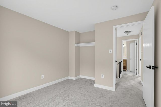 8713 RIDGE HOLLOW CT, Springfield, VA 22152