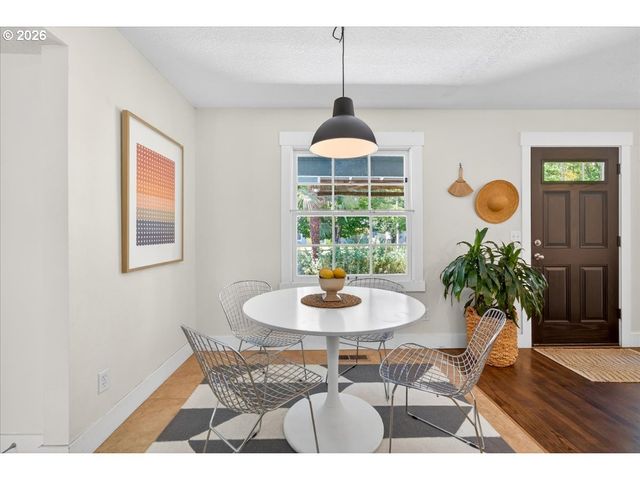 10239 N CENTRAL St, Portland, OR 97203