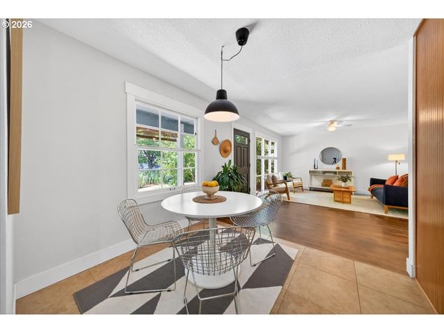 10239 N CENTRAL St, Portland, OR 97203