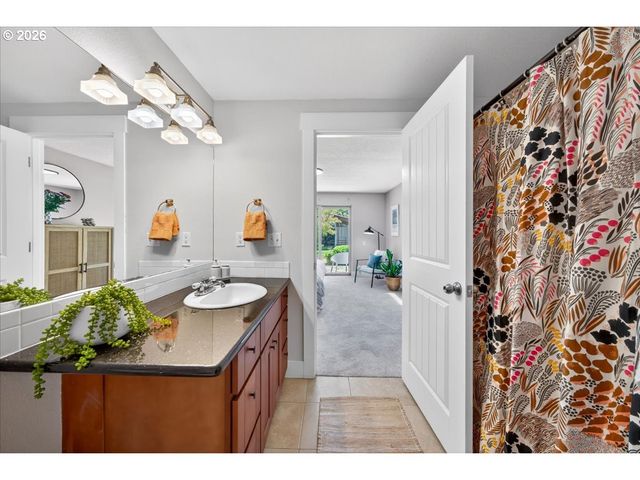 10239 N CENTRAL St, Portland, OR 97203