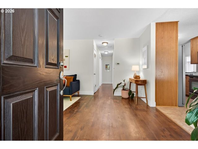 10239 N CENTRAL St, Portland, OR 97203