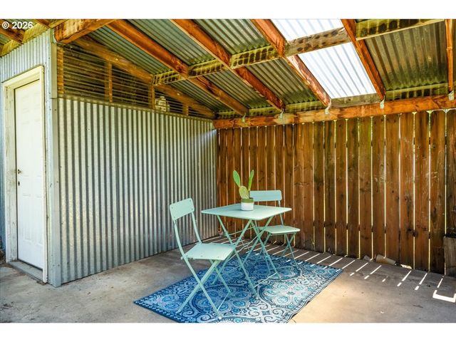 10239 N CENTRAL St, Portland, OR 97203