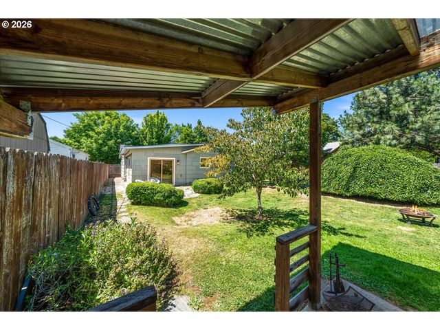 10239 N CENTRAL St, Portland, OR 97203