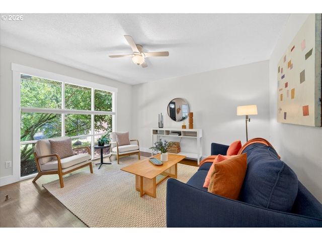 10239 N CENTRAL St, Portland, OR 97203