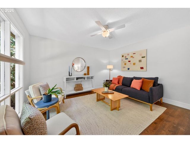 10239 N CENTRAL St, Portland, OR 97203
