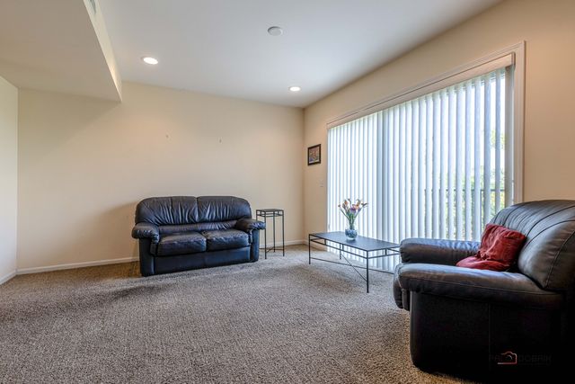 351 Town Place Circle 503, Buffalo Grove, IL 60089