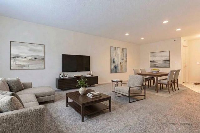 351 Town Place Circle 503, Buffalo Grove, IL 60089