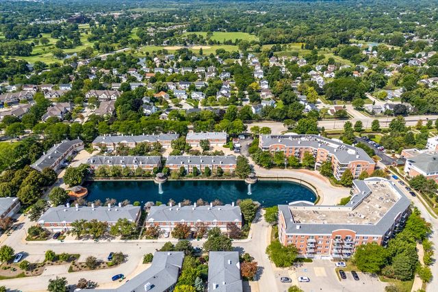 351 Town Place Circle 503, Buffalo Grove, IL 60089