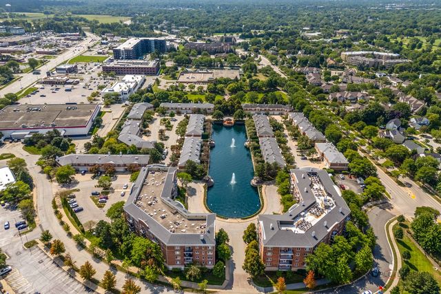 351 Town Place Circle 503, Buffalo Grove, IL 60089