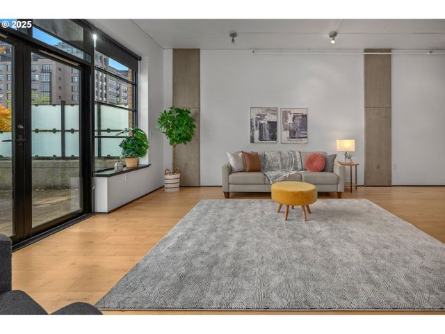 420 Nw 11TH Ave 503, Portland, OR 97209