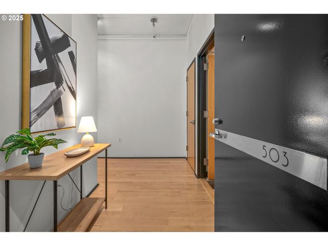 420 Nw 11TH Ave 503, Portland, OR 97209