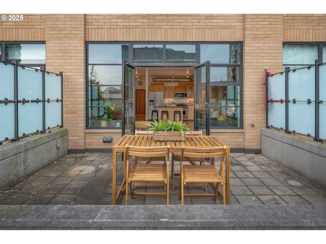 420 Nw 11TH Ave 503, Portland, OR 97209