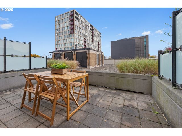 420 Nw 11TH Ave 503, Portland, OR 97209