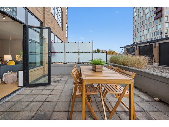 420 Nw 11TH Ave 503, Portland, OR 97209