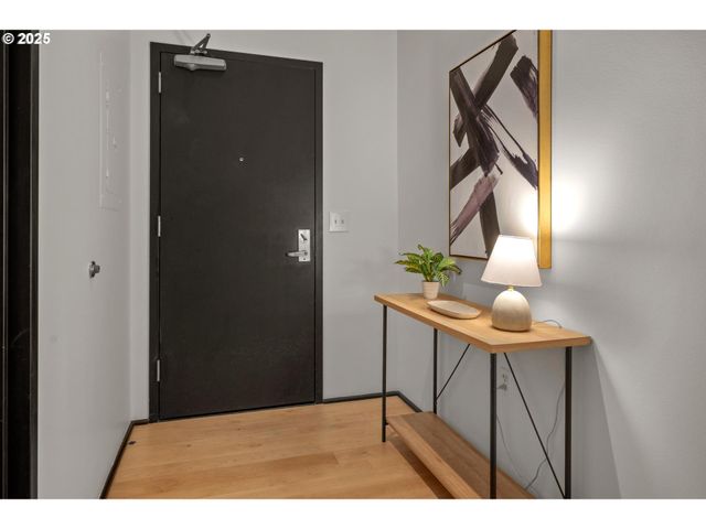 420 Nw 11TH Ave 503, Portland, OR 97209