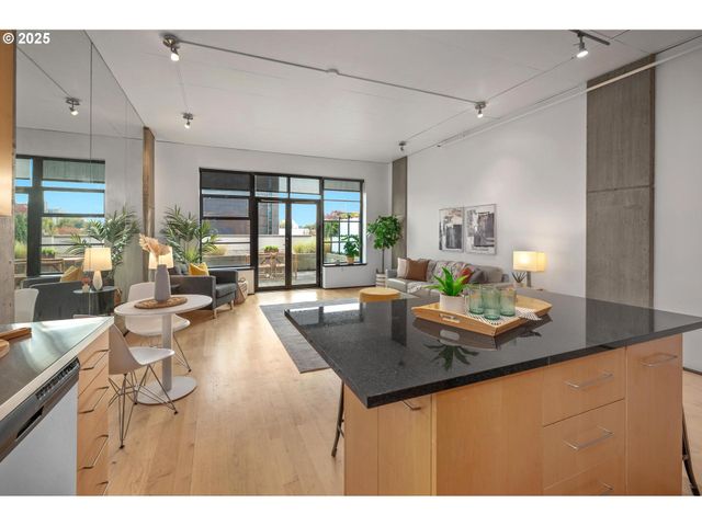 420 Nw 11TH Ave 503, Portland, OR 97209