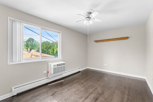 2117 Howard Street 2D, Evanston, IL 60202