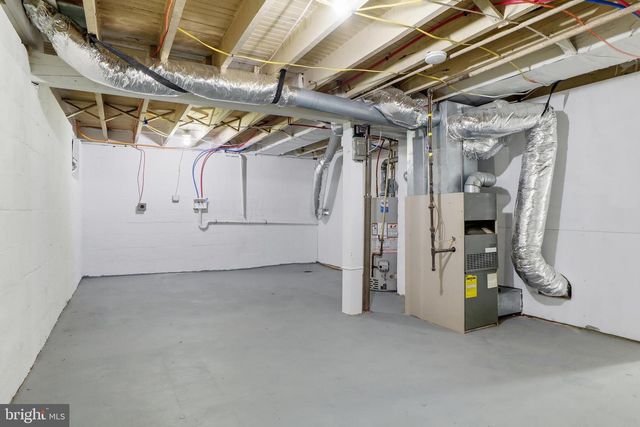 993 N QUEEN ST, York, PA 17404