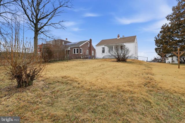 993 N QUEEN ST, York, PA 17404