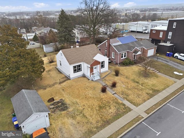 993 N QUEEN ST, York, PA 17404