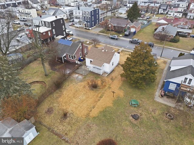 993 N QUEEN ST, York, PA 17404