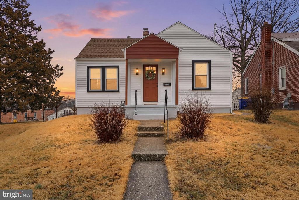 993 N QUEEN ST, York, PA 17404