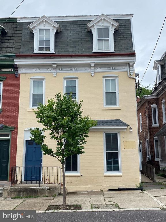 209 GAY ST #1ST FLOOR, Phoenixville, PA 19460