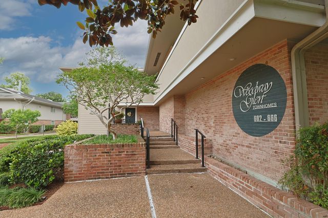 640 S Ripple Creek Drive 640, Houston, TX 77057