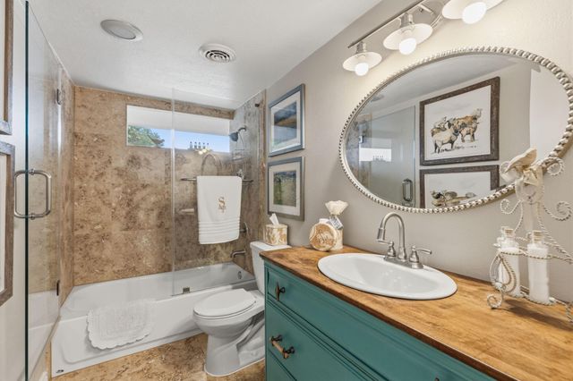 640 S Ripple Creek Drive 640, Houston, TX 77057