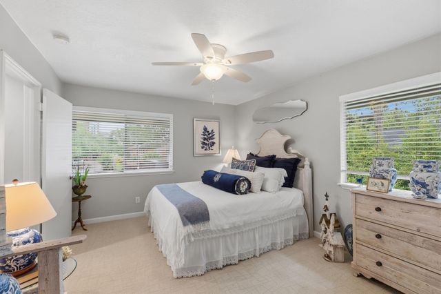 640 S Ripple Creek Drive 640, Houston, TX 77057