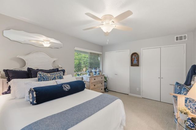 640 S Ripple Creek Drive 640, Houston, TX 77057