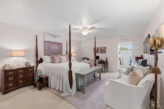 640 S Ripple Creek Drive 640, Houston, TX 77057
