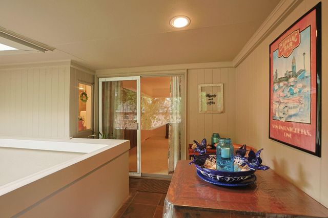 640 S Ripple Creek Drive 640, Houston, TX 77057