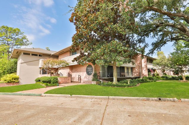 640 S Ripple Creek Drive 640, Houston, TX 77057