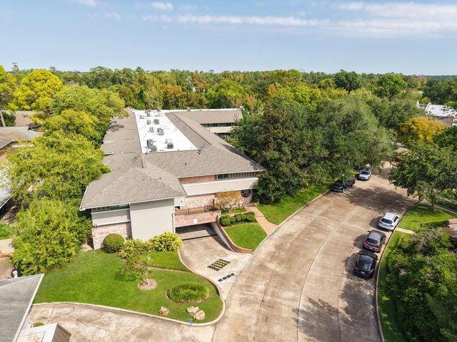 640 S Ripple Creek Drive 640, Houston, TX 77057