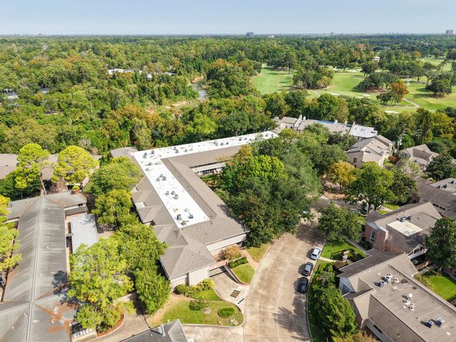 640 S Ripple Creek Drive 640, Houston, TX 77057